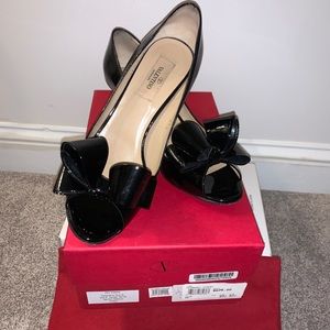 Valentino Black Bow Heels sz 37
